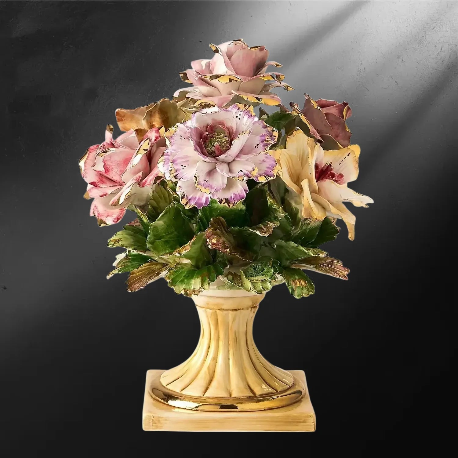 Centre de table porcelaine Capodimonte sur pied surélevé - style baroque doré - Centre de table Capodimonte sur pied