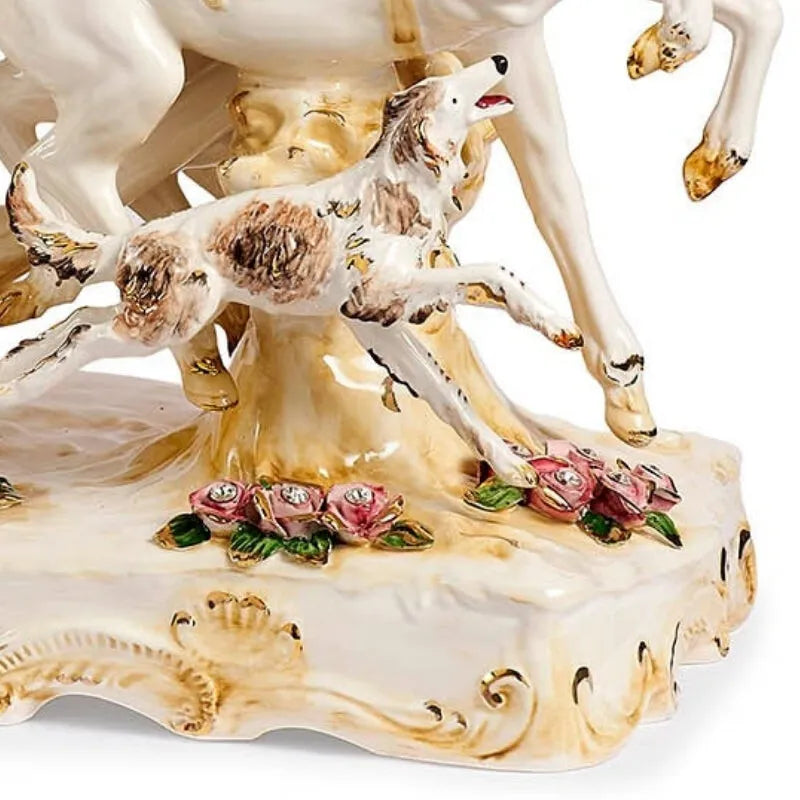chien en ceramique et ses sculptures à volutes ornés de roses fait main style rococo XVIIie