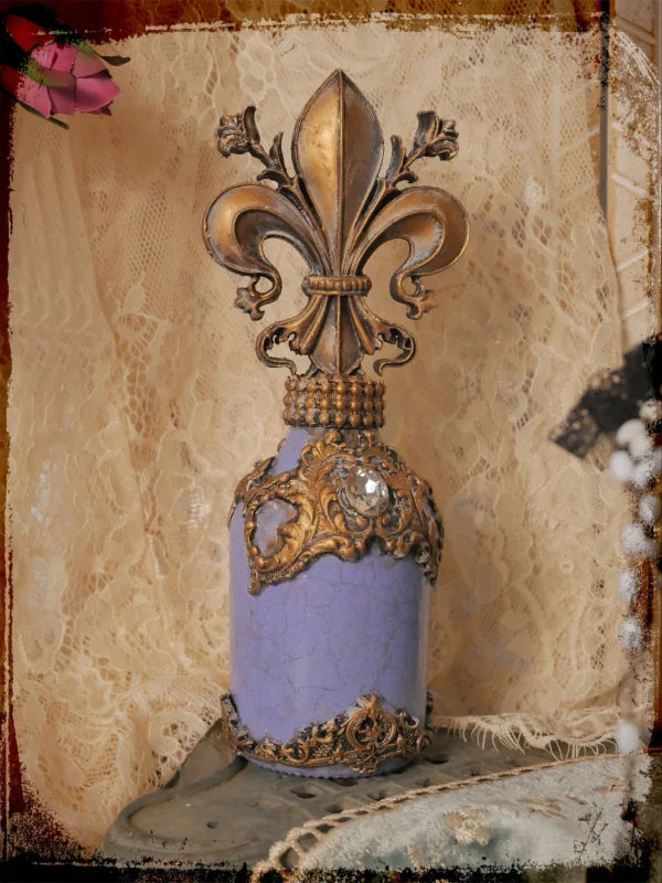 Flacon de décoration de style baroque avec fleurs de lys