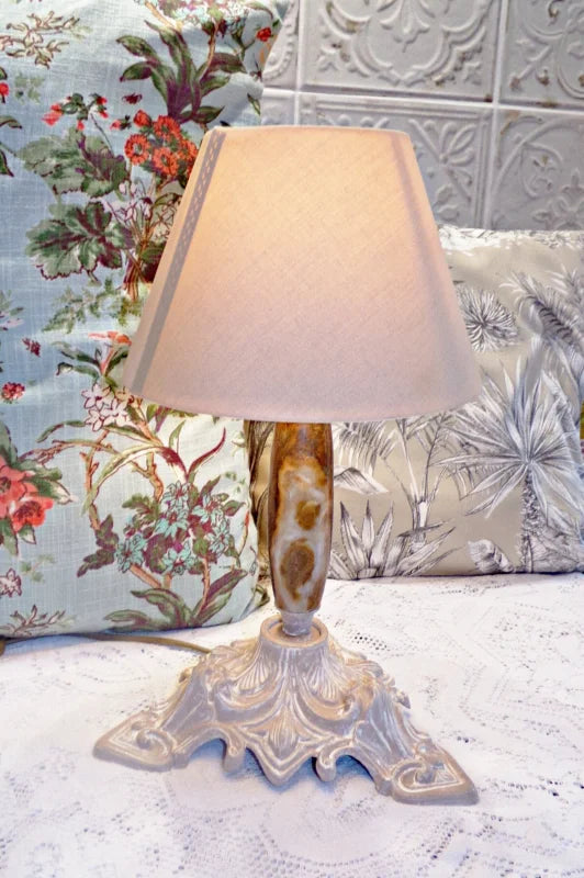 Lampe baroque en laiton patinée