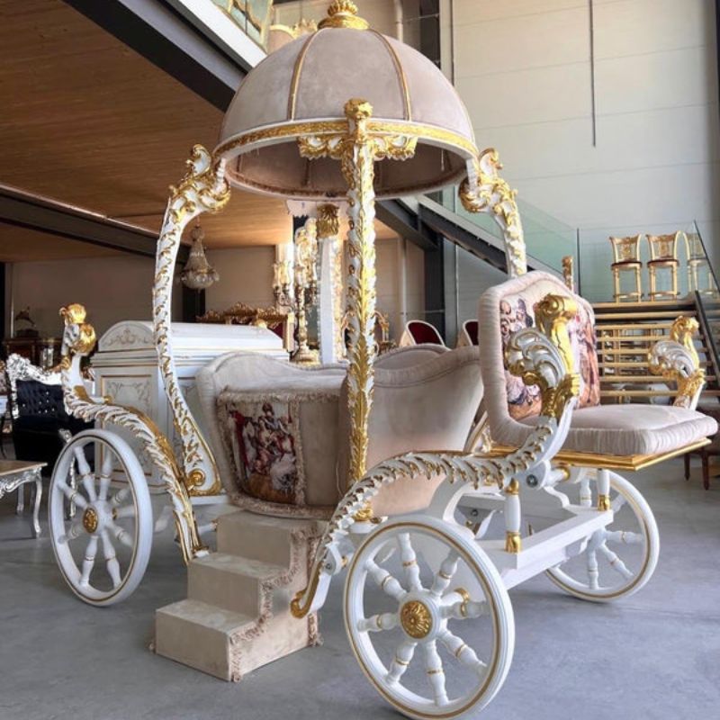 caleche-baroque-blanc-antique-pour-mariage-chic-style-louis-XV