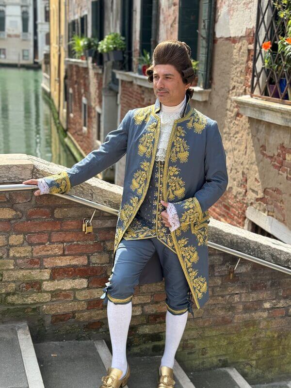 costumes-baroques-hommes-XVIIIe-siecle