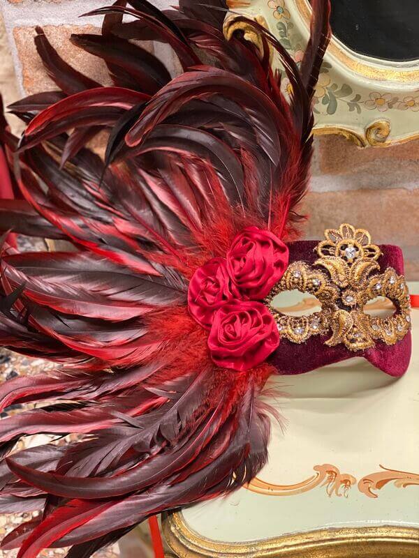 masque-venitien-femme-colombina-a-plumes