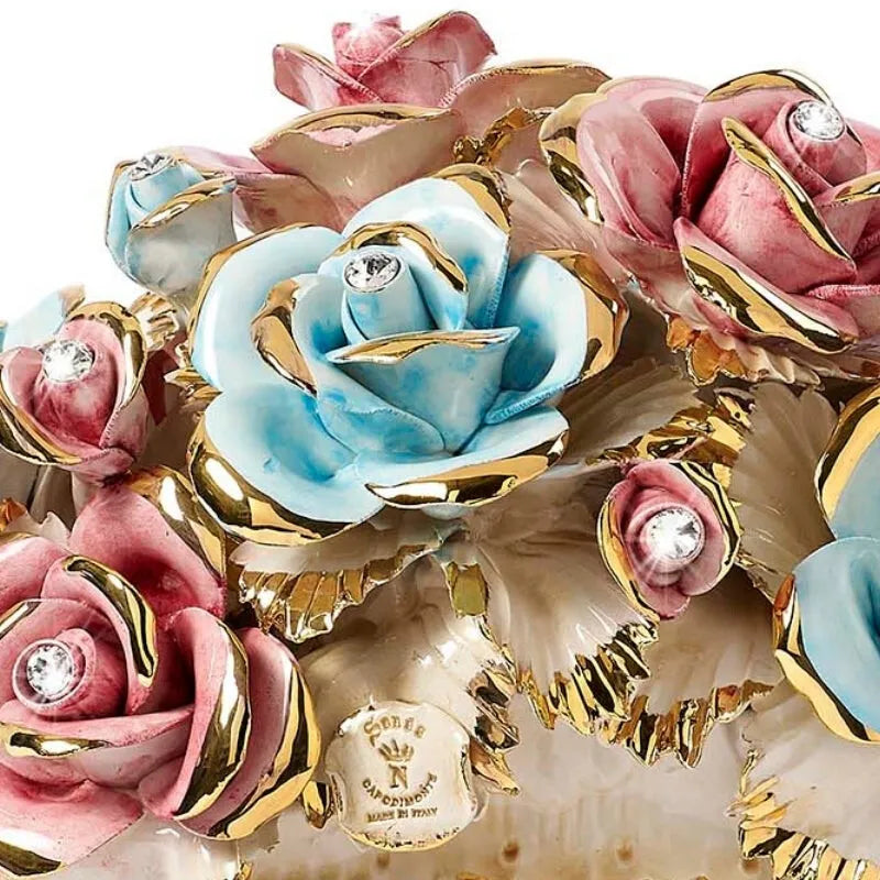 centre de table de luxe avec roses dorées à la feuille d'or 24 carats et son poinçon N capodimonte made in Italy