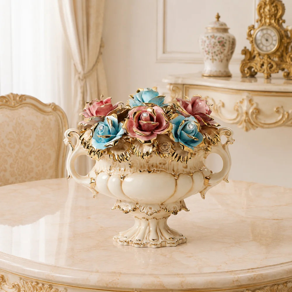 centre-de-table-sur-pied-roses-bicolores-pour-salle-a-manger-style-louis-XV / centre de table rococo baroque pour salle a manger de luxe style XVIIIe