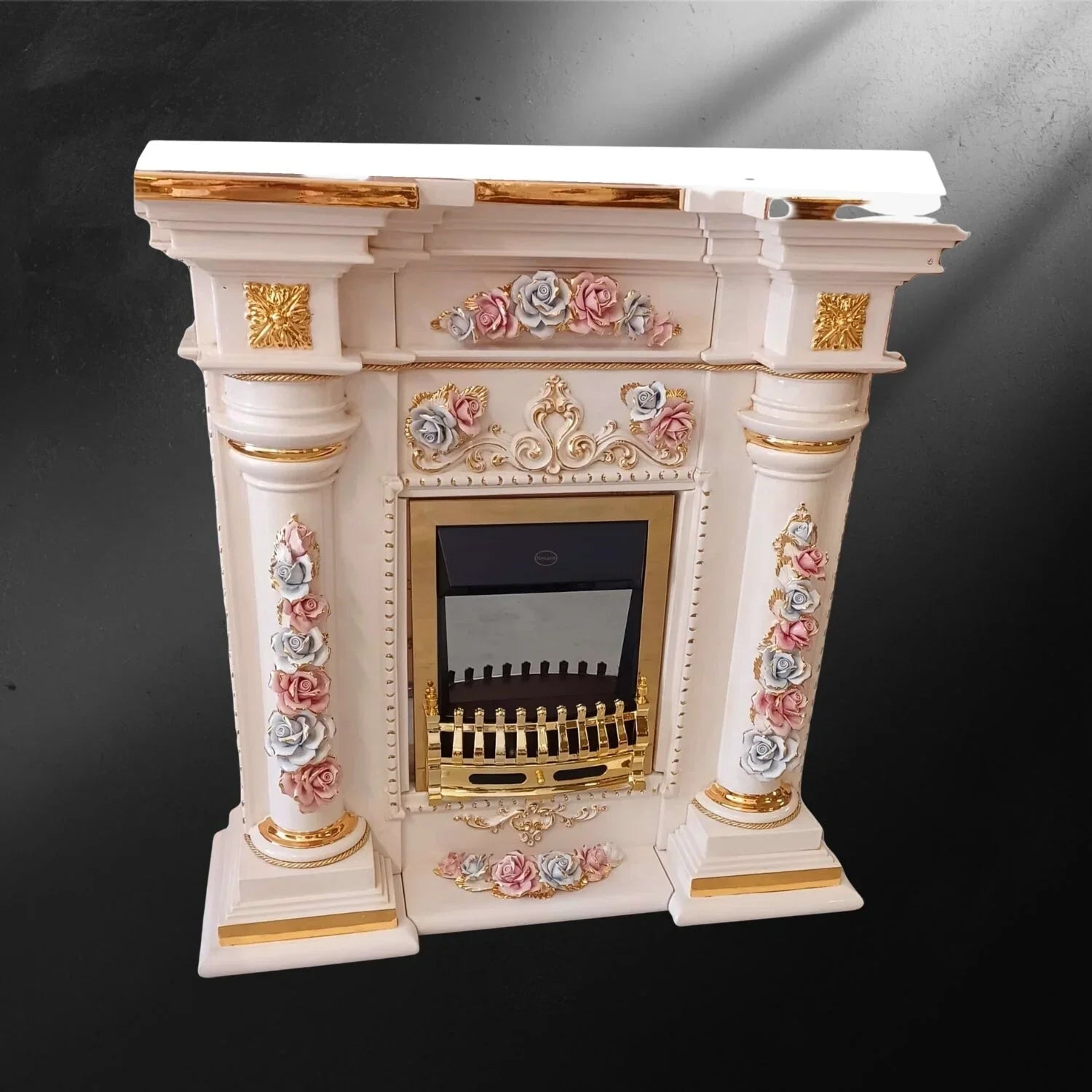 Cheminée électrique rococo baroque en céramique de Capodimonte / cheminée style XVIIIe - cheminée style Louis XV