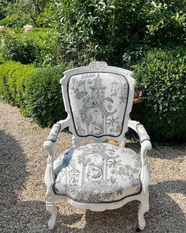 Fauteuil baroque de 1880 entièrement restauré en traditionnel.