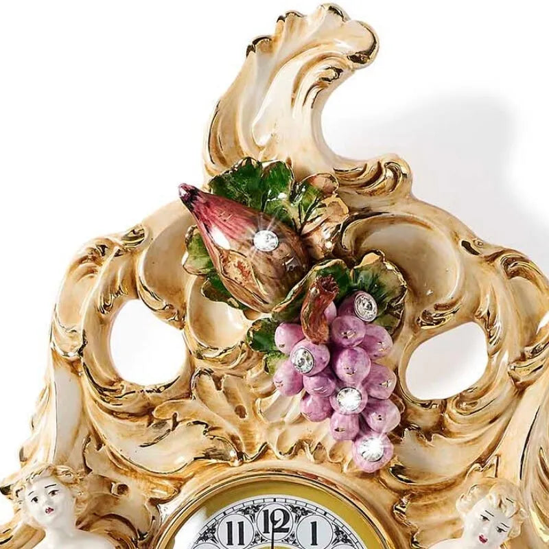 fruits et volutes en ceramique de capodimonte style rococo