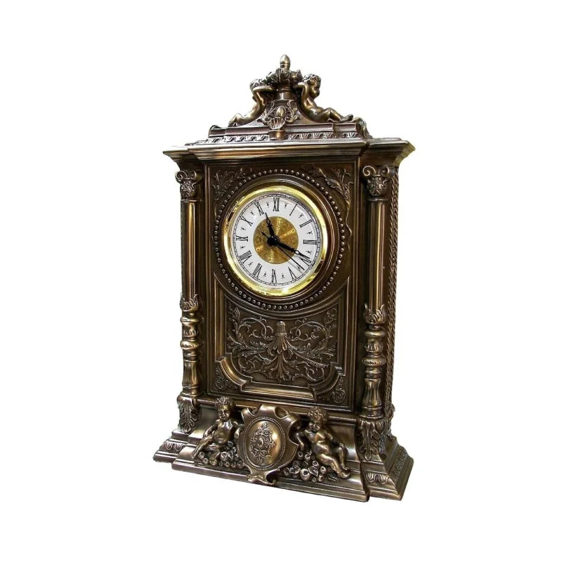 Horloge de cheminée baroque aux cupidons