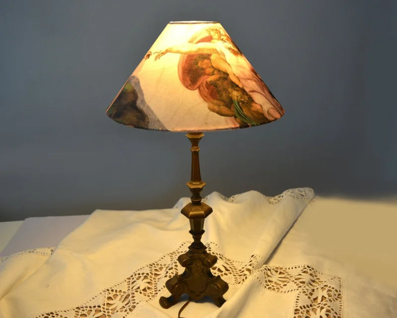 Lampe Baroque abat-jour ’La création d’Adam’ Michelangelo