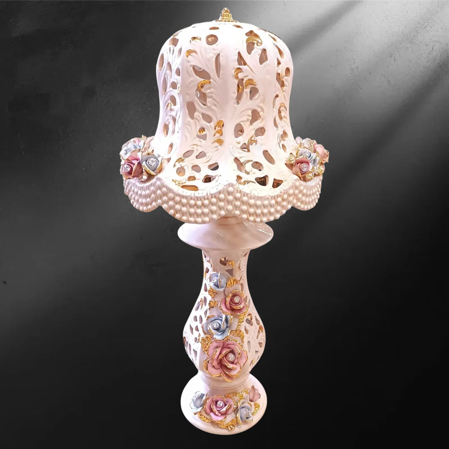 Lampe rococo baroque abat-jour cloche en céramique Capodimonte – Dentelle florale princière