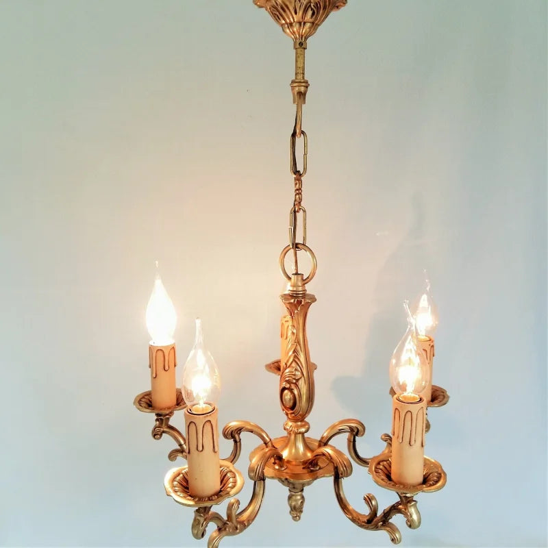ANCIEN LUSTRE EN bronze français Paris style Rococo 5 feux baroque Louis XV orné EUR 50,00 ANCIEN LUSTRE EN bronze français Paris style Rococo 5 feux baroque Louis XV orné EUR 50,00