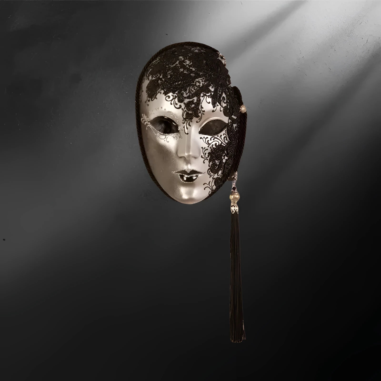 Masque vénitien Volto Intarsio or - Noir velours - Masque vénitien Volto Intarsio doré – fait main en Italie | à porter