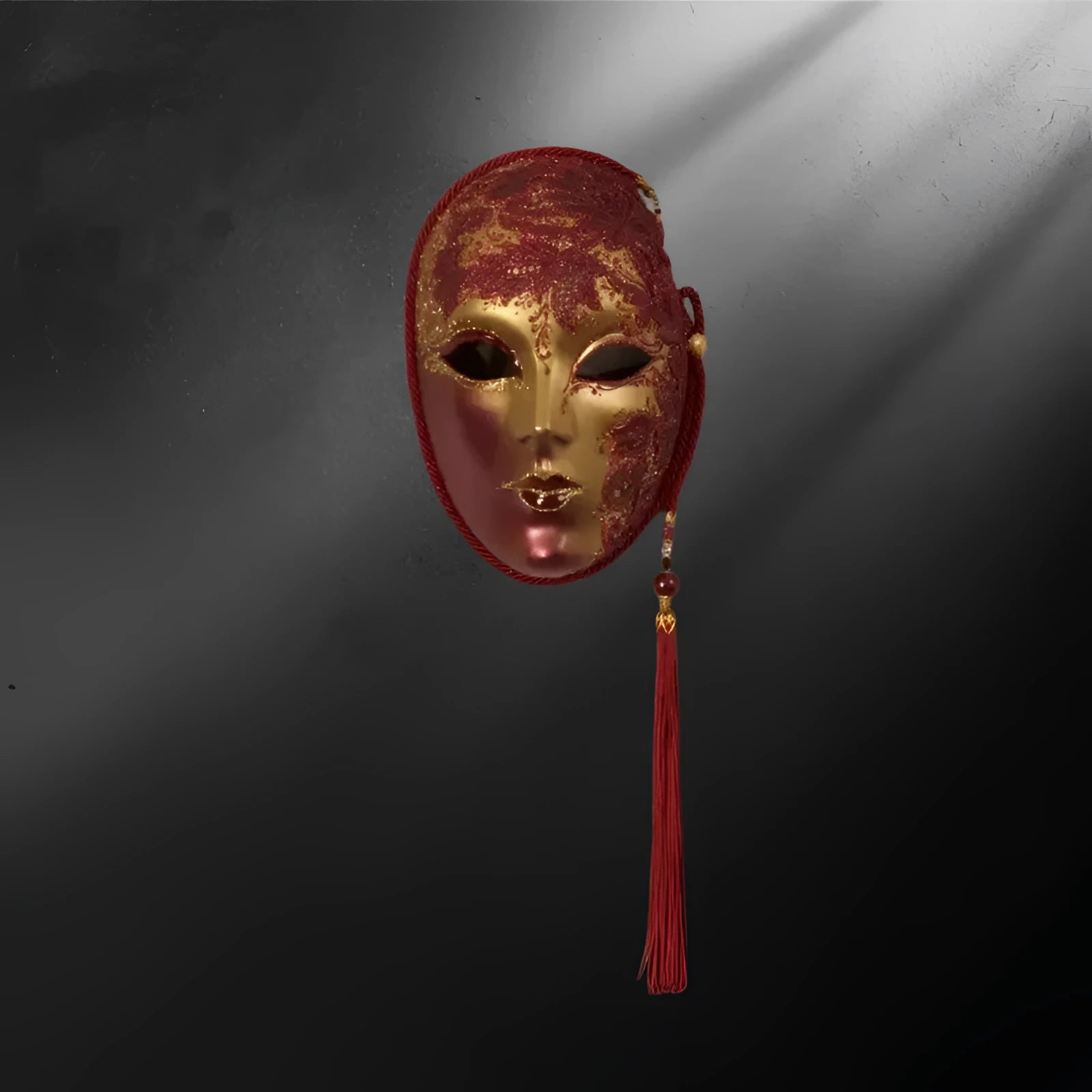 Masque vénitien Volto Intarsio or - Rouge carmin - Masque vénitien Volto Intarsio doré – fait main en Italie | à porter