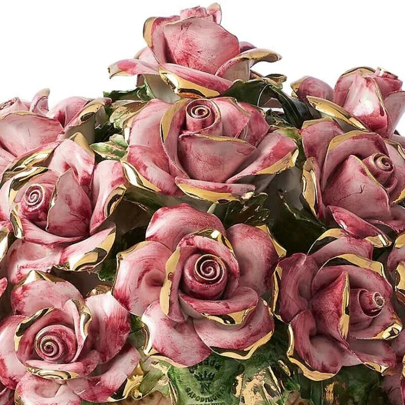 roses sculptees à la main en ceramique capodimonte avec dorure feuille d'or 24 carats style rococo