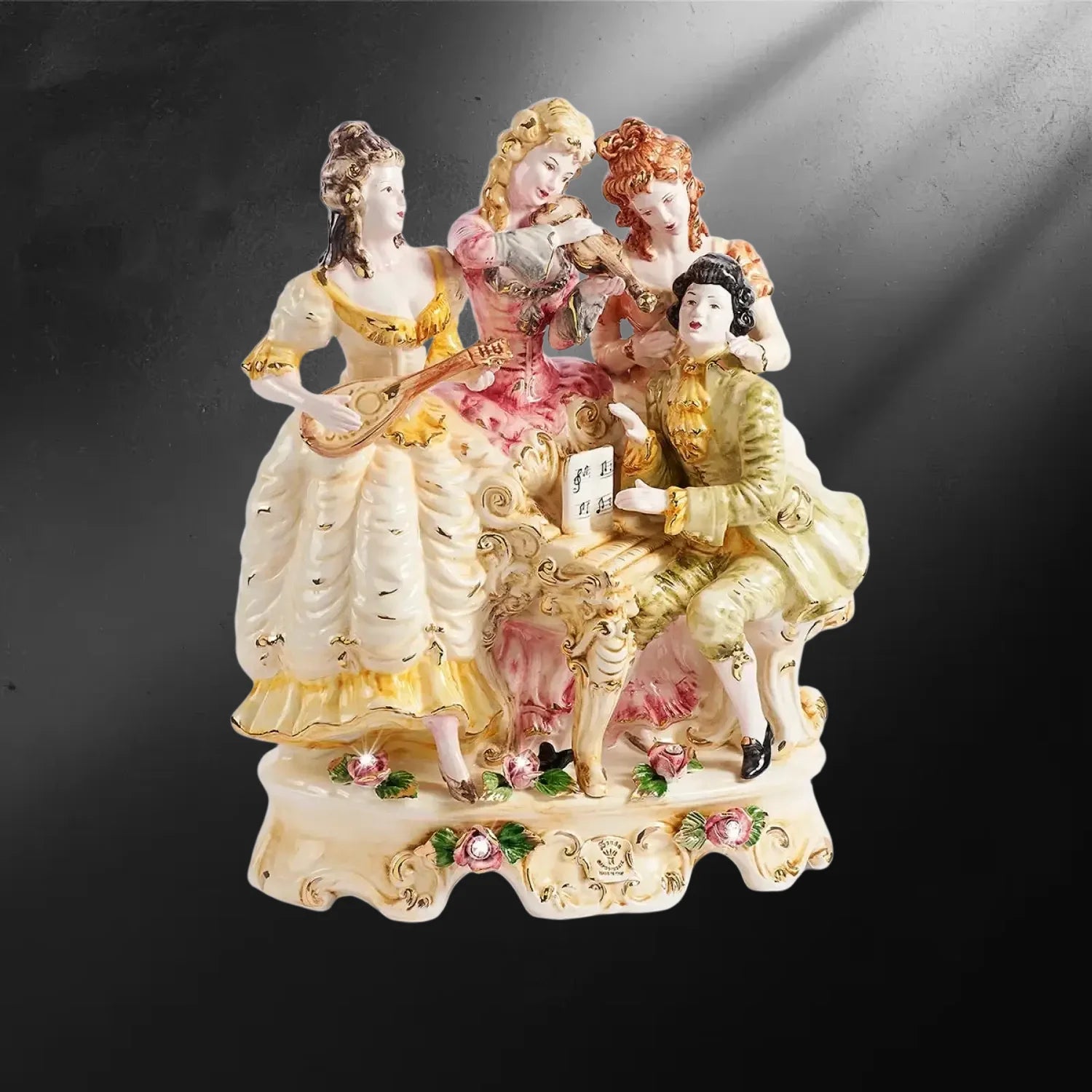 Sculpture de musiciens porcelaine de Capodimonte style XVIIIe siècle rococo baroque