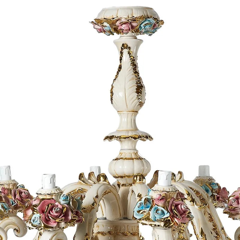 sommet de lustres baroque à 8 branches avec roses bicolores et dorure à la feuille d'or 24 carats